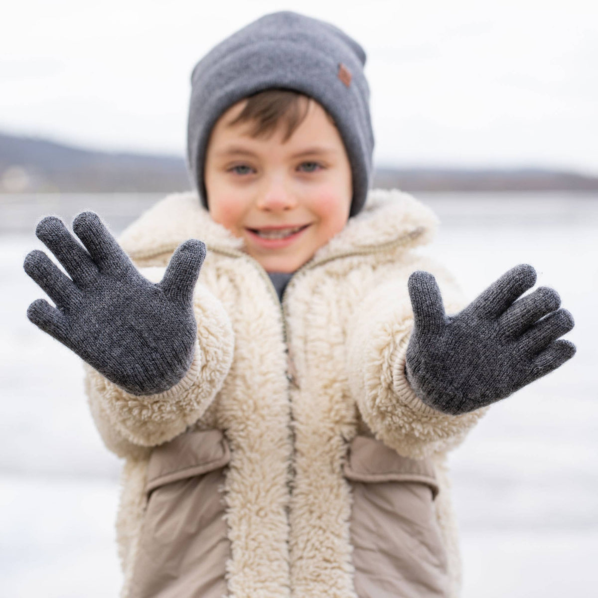 Strickhandschuhe aus Merinowolle und Cashmere für Kinder: Helles Grau / 3-5 Jahre menique      NATURKINDCHEN