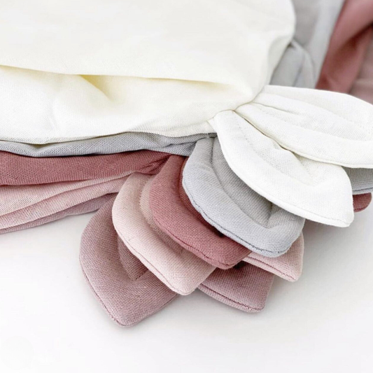 Cuddle Tuch aus Bio-Baumwolle in Mauve mit Schnullerband: 6 Stck. Saga Copenhagen      NATURKINDCHEN