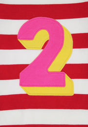 Langärmliges T-Shirt mit zwei organischen Applikationen und roten Streifen: 2-3 Jahre /98 cm Toby Tiger GmbH      NATURKINDCHEN