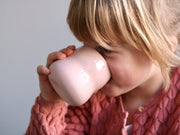 Kindergeschirr • Becher: Rosé Zaunkönig      NATURKINDCHEN