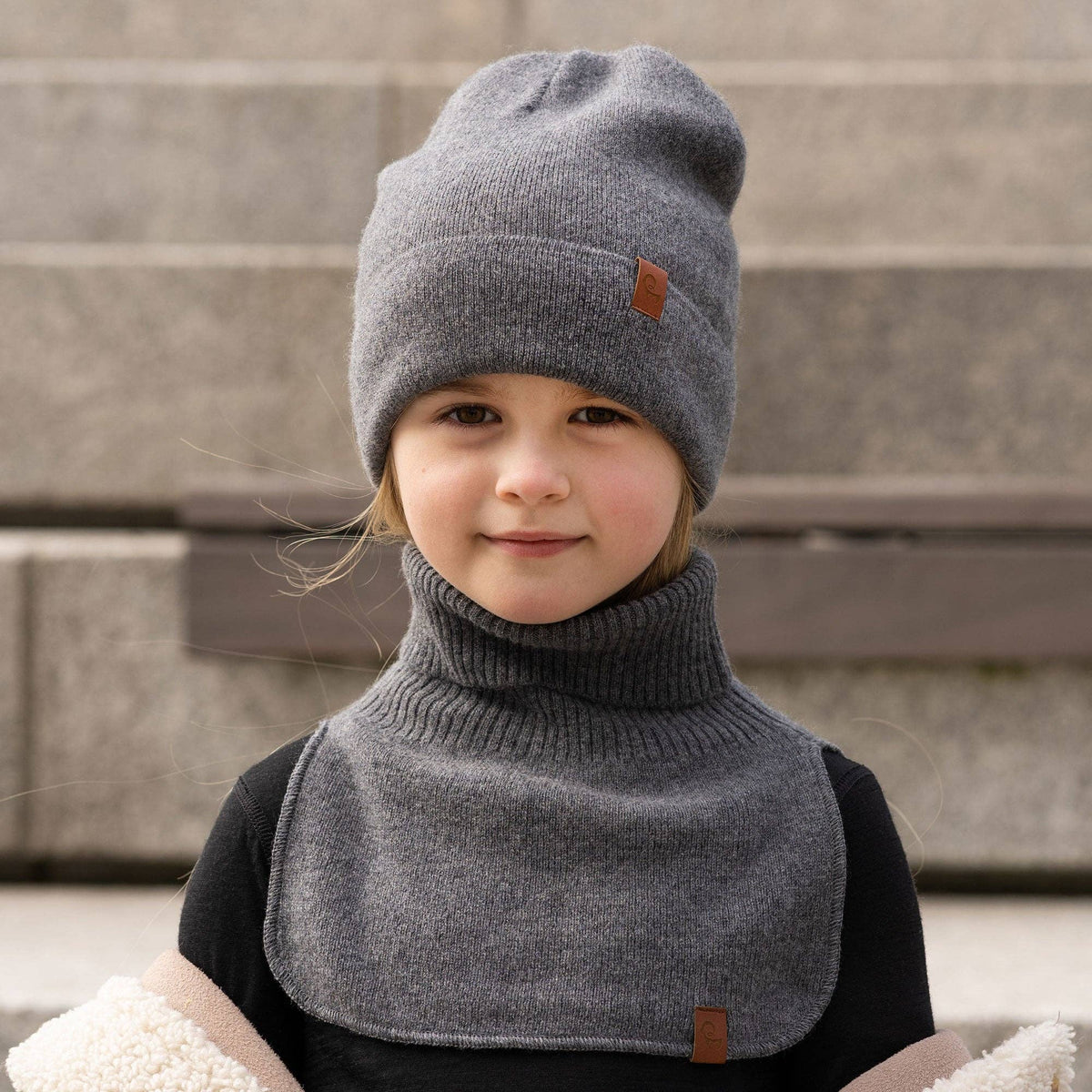 Dickie Halswärmer für Kinder aus Merino und Cashmere: Dunkelgrau / 3-10 Jahre menique      NATURKINDCHEN