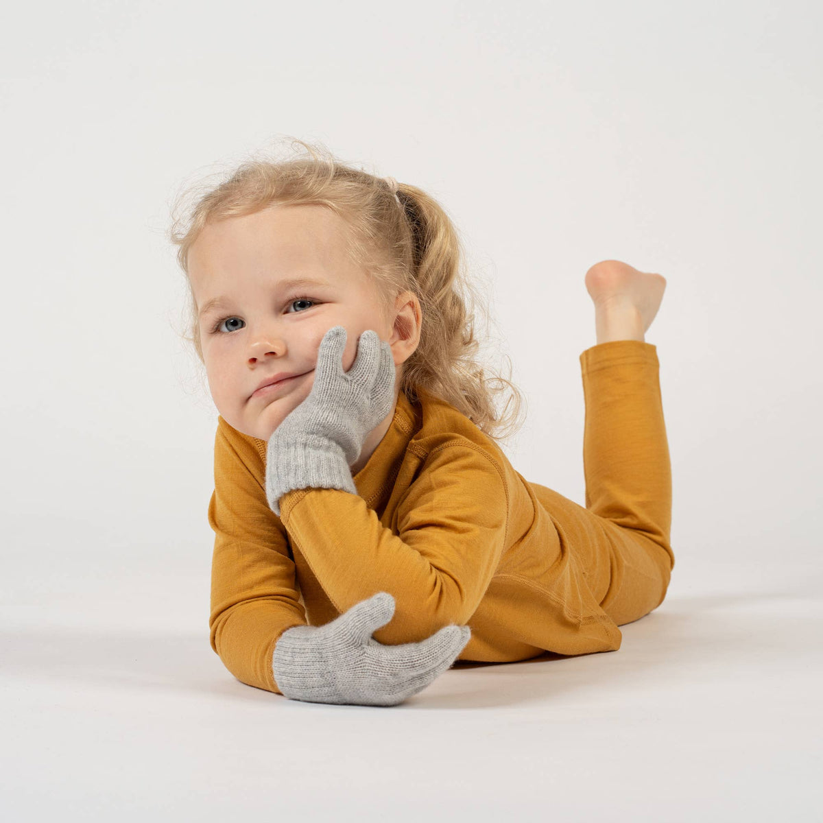 Strickhandschuhe aus Merinowolle und Cashmere für Kinder: Dunkelgrau / 3-5 Jahre menique      NATURKINDCHEN